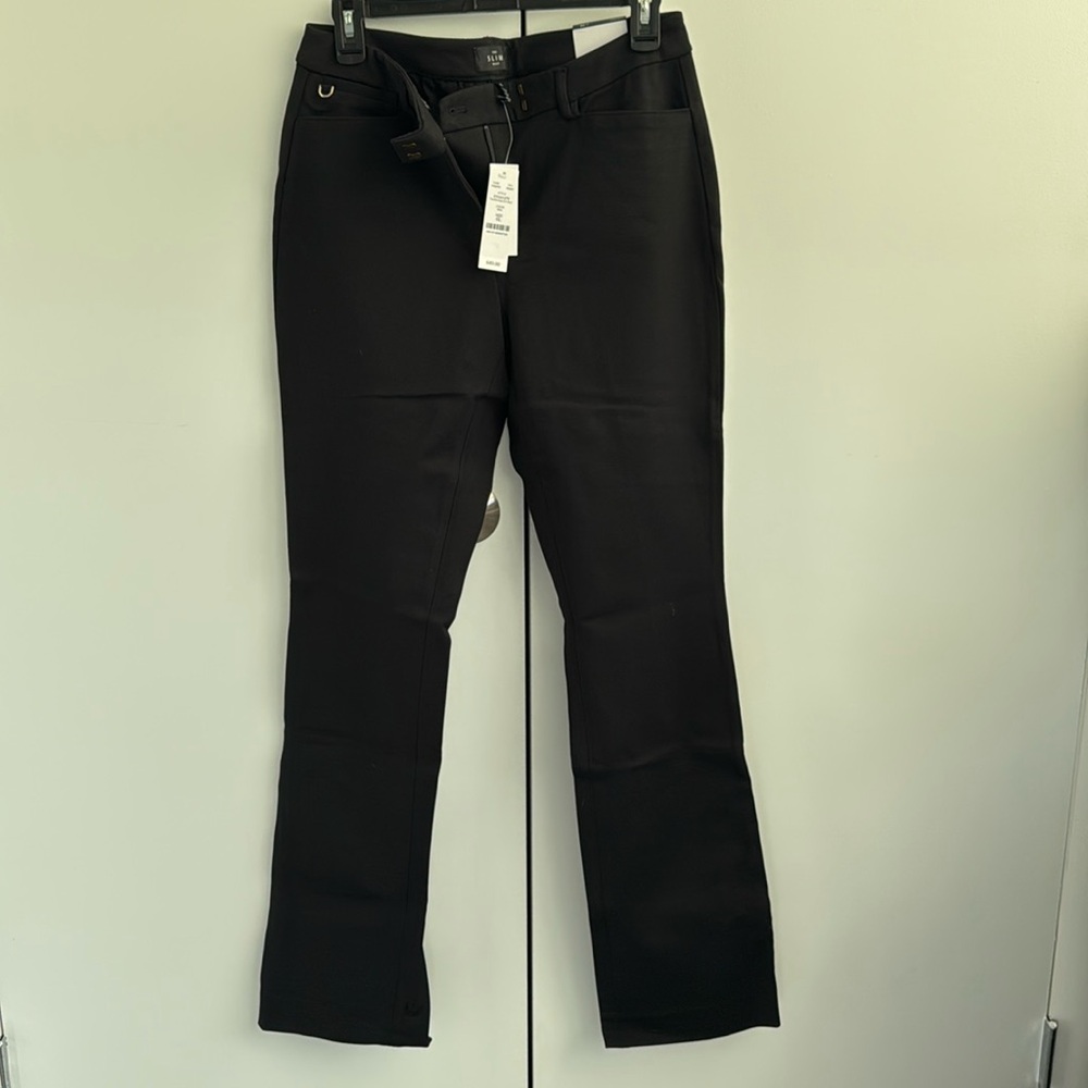COPY - NWT White House Black Market The Slim Boot size 6L, black
